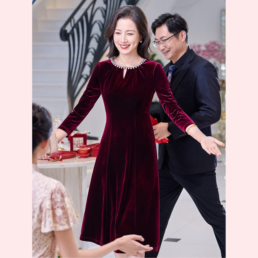 金丝绒礼服喜妈妈婚宴装高端晚装喜婆婆旗袍敬酒服大码连衣裙喜服