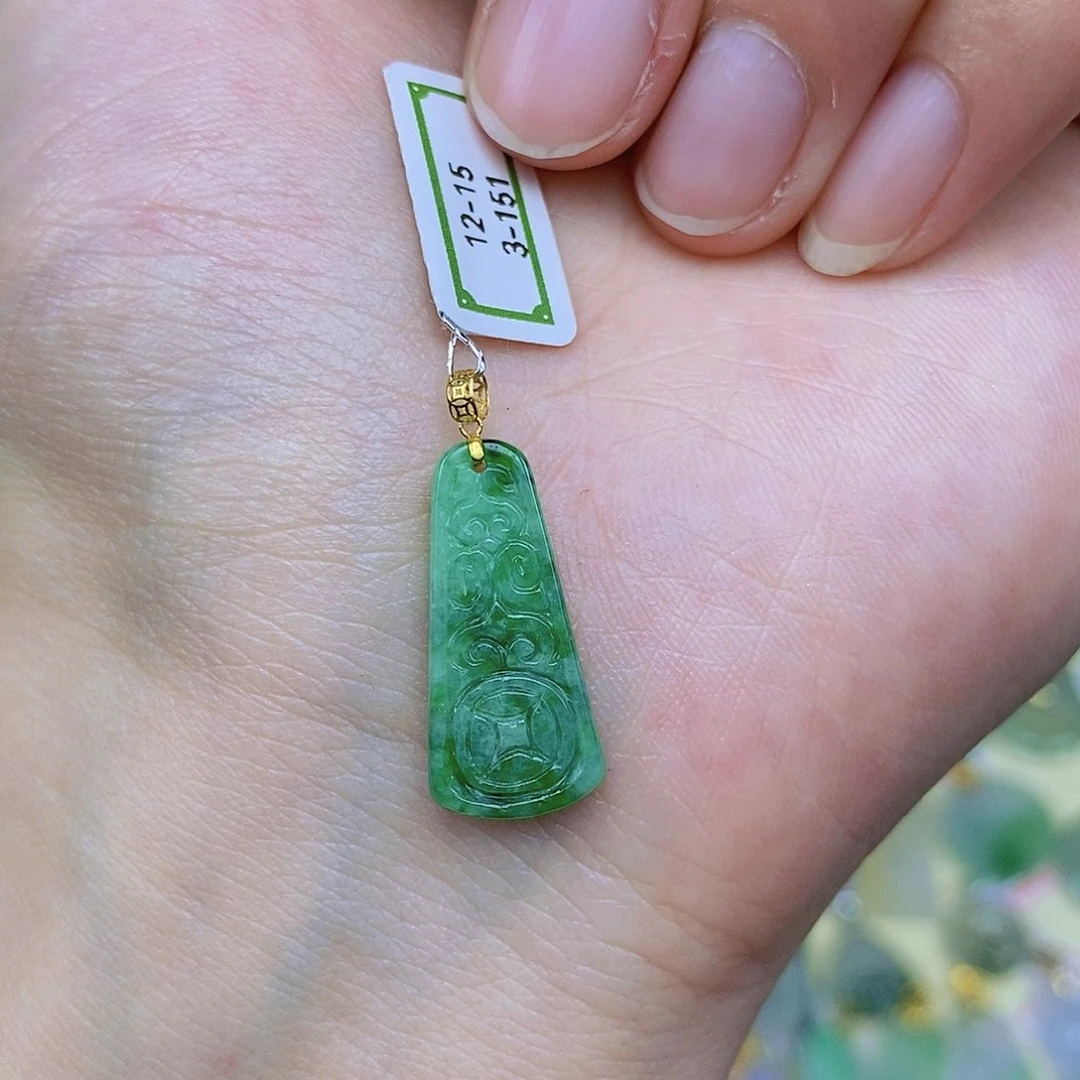 翡翠颈饰18K金镶嵌翡翠