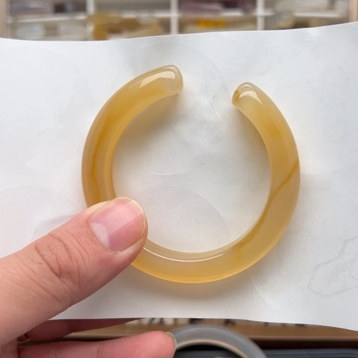 玛瑙/玉髓未镶嵌手镯53.6圈口出单号运费10不退