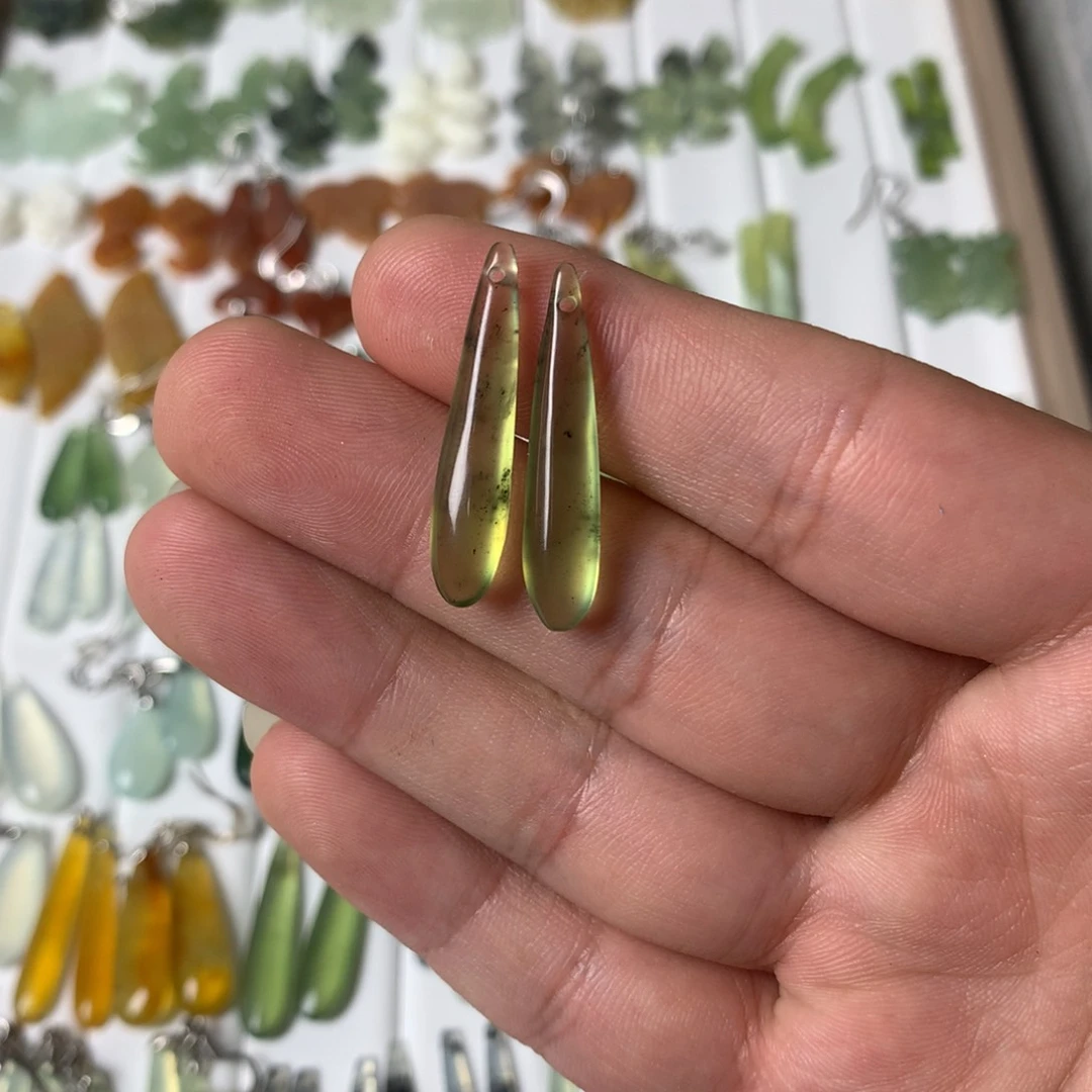 蛇纹石玉耳饰未镶嵌林*子