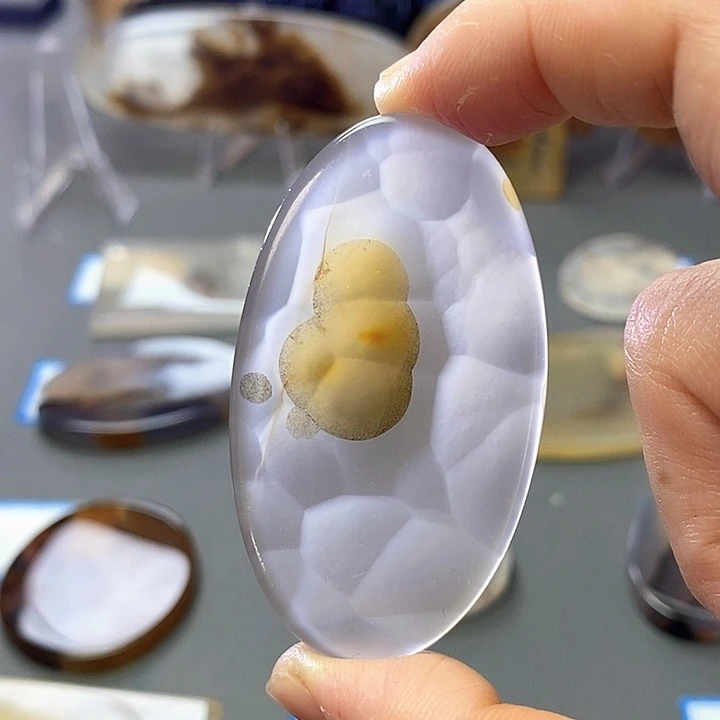 玛瑙/玉髓未镶嵌珠宝半成品