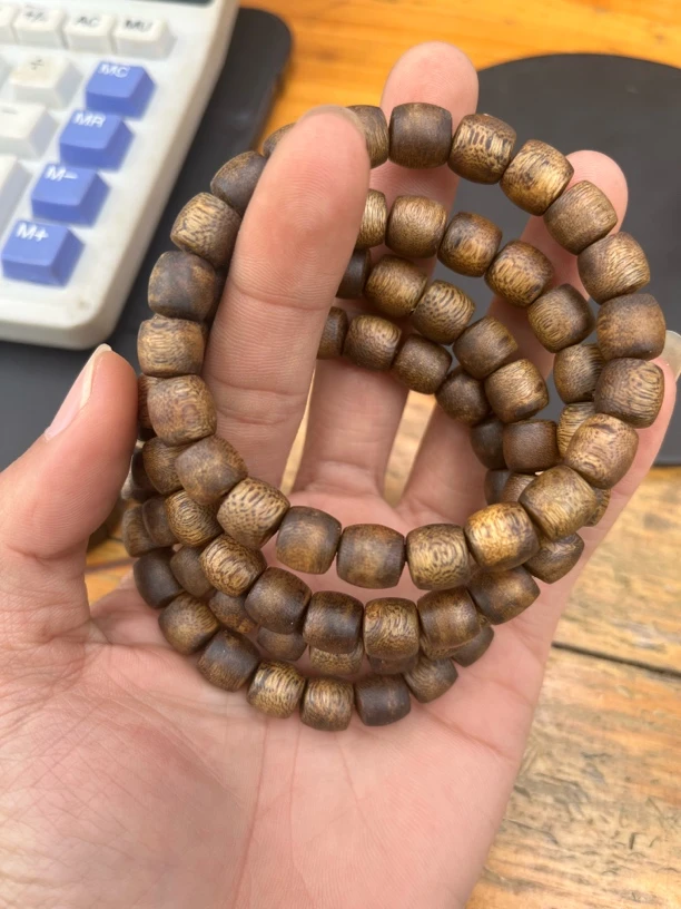 奇楠沉香0.9股珠7克多样性发一