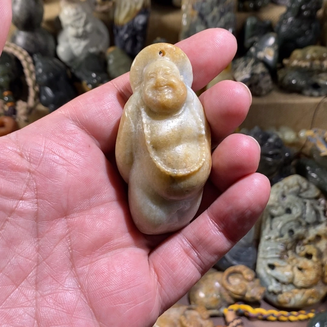 未镶嵌透闪石质玉挂件