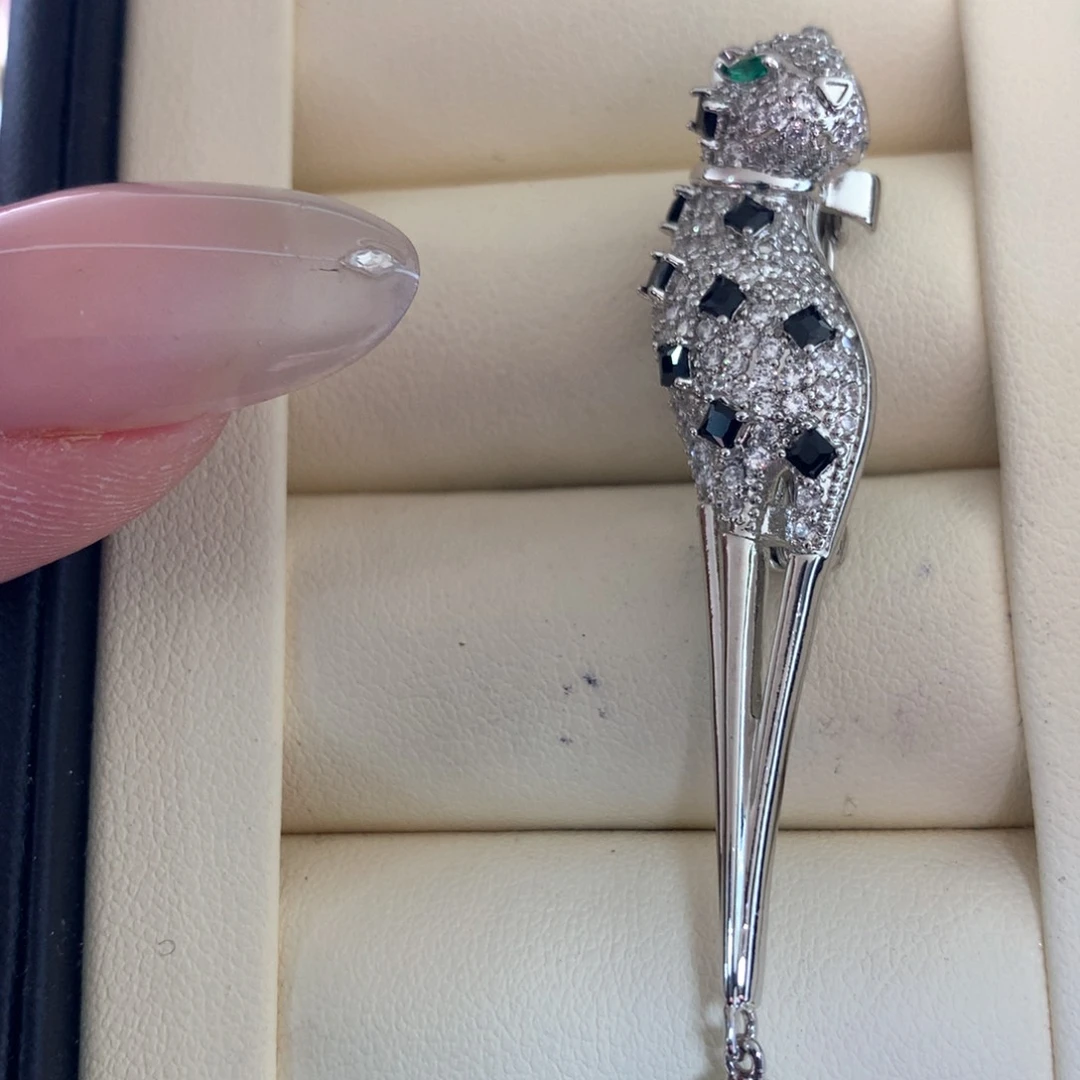 未镶嵌胸饰海水珍珠