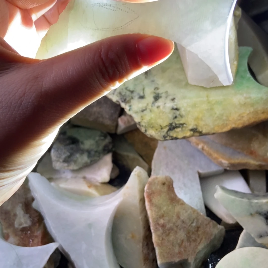 翡翠挂件未镶嵌天然翡翠