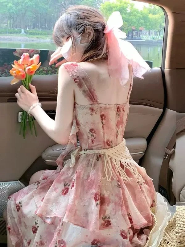 2025夏季新款连衣裙小众法式补规则吊带裙甜美韩版碎花蓬蓬公主裙