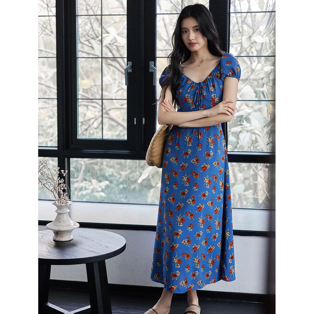 贰羊设计3.3 20:00【安澜】法式复古V领碎花连衣裙