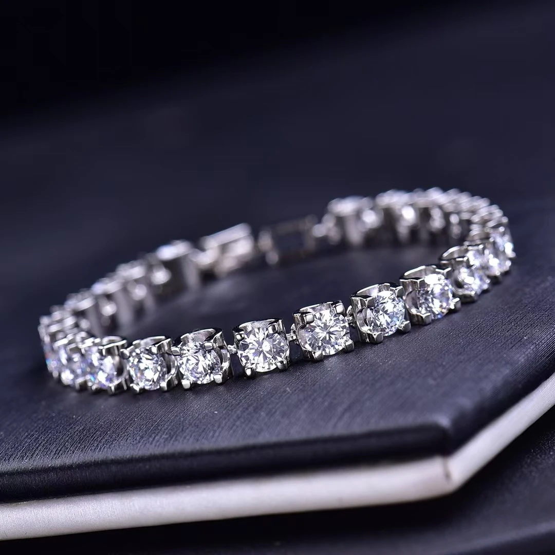 925银莫桑石银制品  豪镶牛头手链30-50分轻奢时尚百搭经典简约