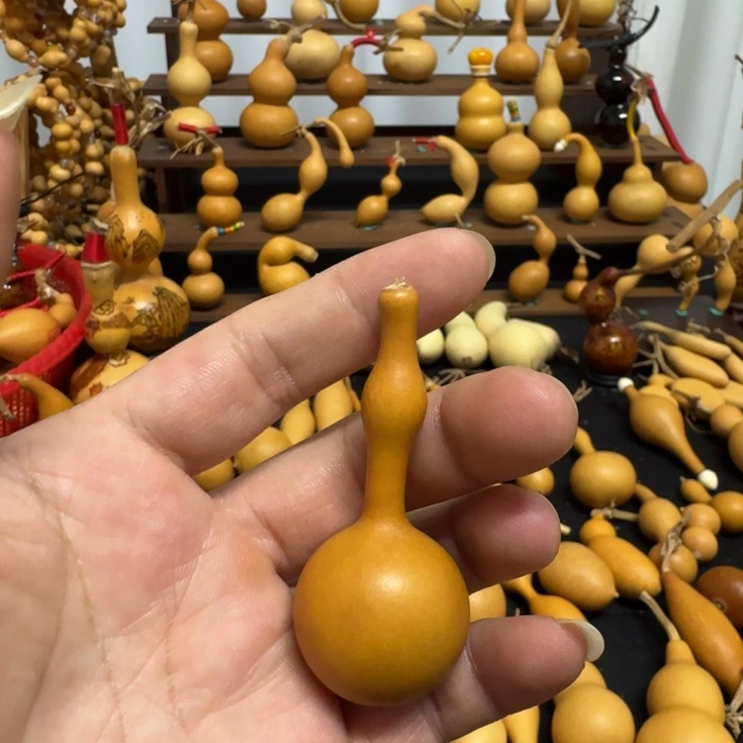 L***．精品蚂蚁葫芦系列