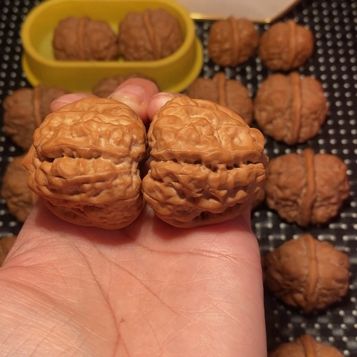 华***子文玩核桃把件蛙王全品