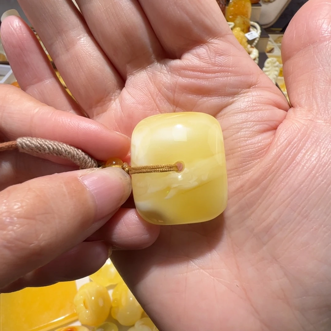 琥珀未镶嵌裸石蜜蜡