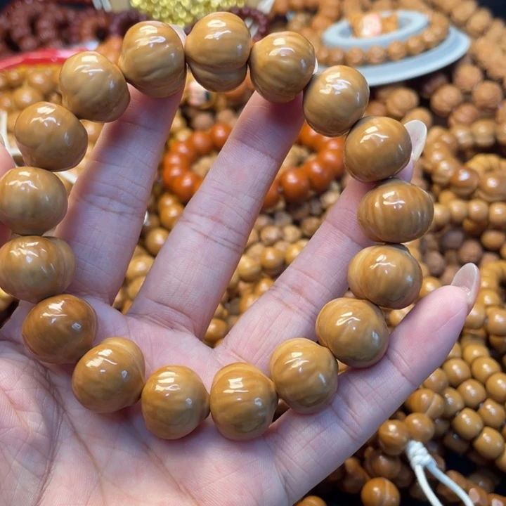 猴头微暇屁桃手串