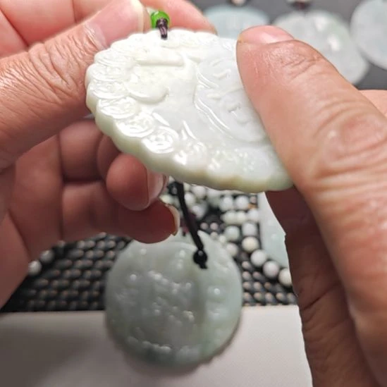 翡翠未镶嵌颈饰天然翡翠吊坠