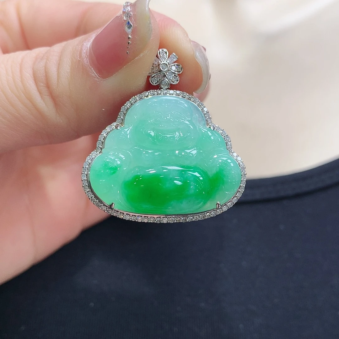 翡翠颈饰18K金镶嵌佛公