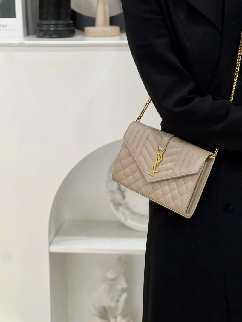99新 YSL/圣罗兰 YSL 新款信封woc奶茶色荔枝纹/无公价/严选