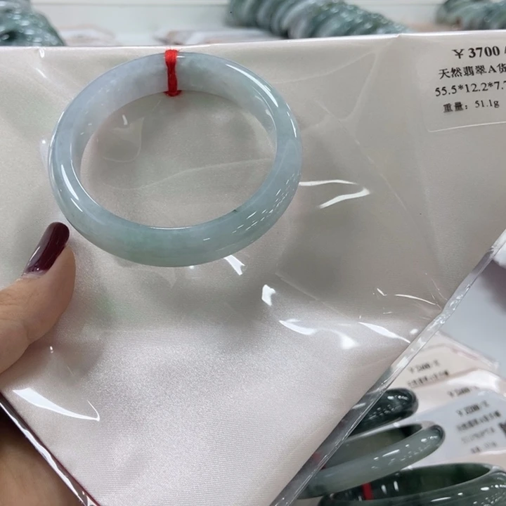 甜***包翡翠未镶嵌手镯缅甸天然翡翠