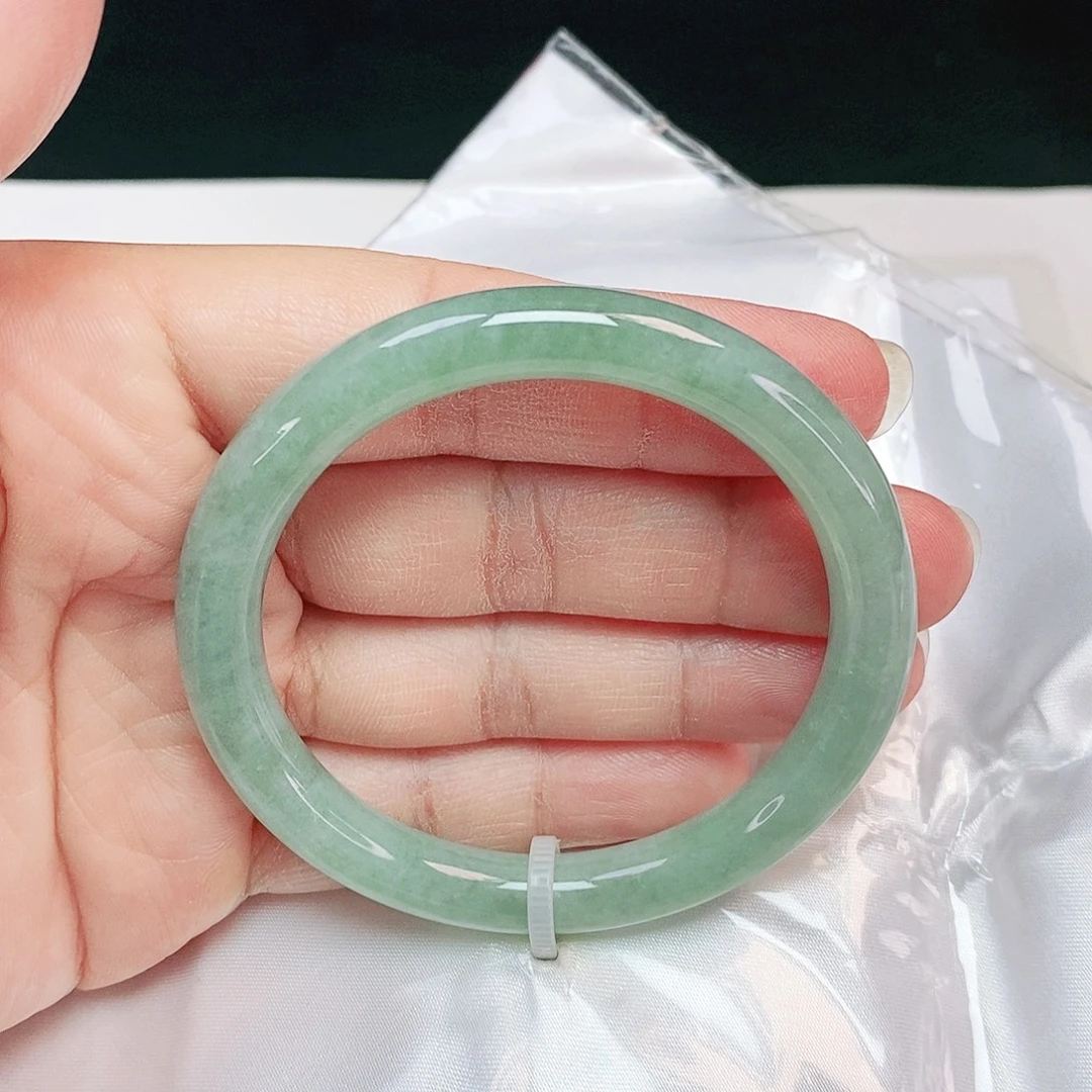 翡翠未镶嵌手镯圆条53