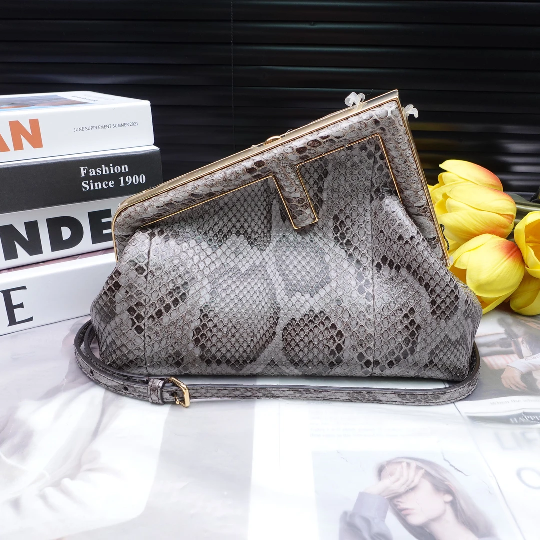 95新 FENDI/芬迪 单肩包/T10288229