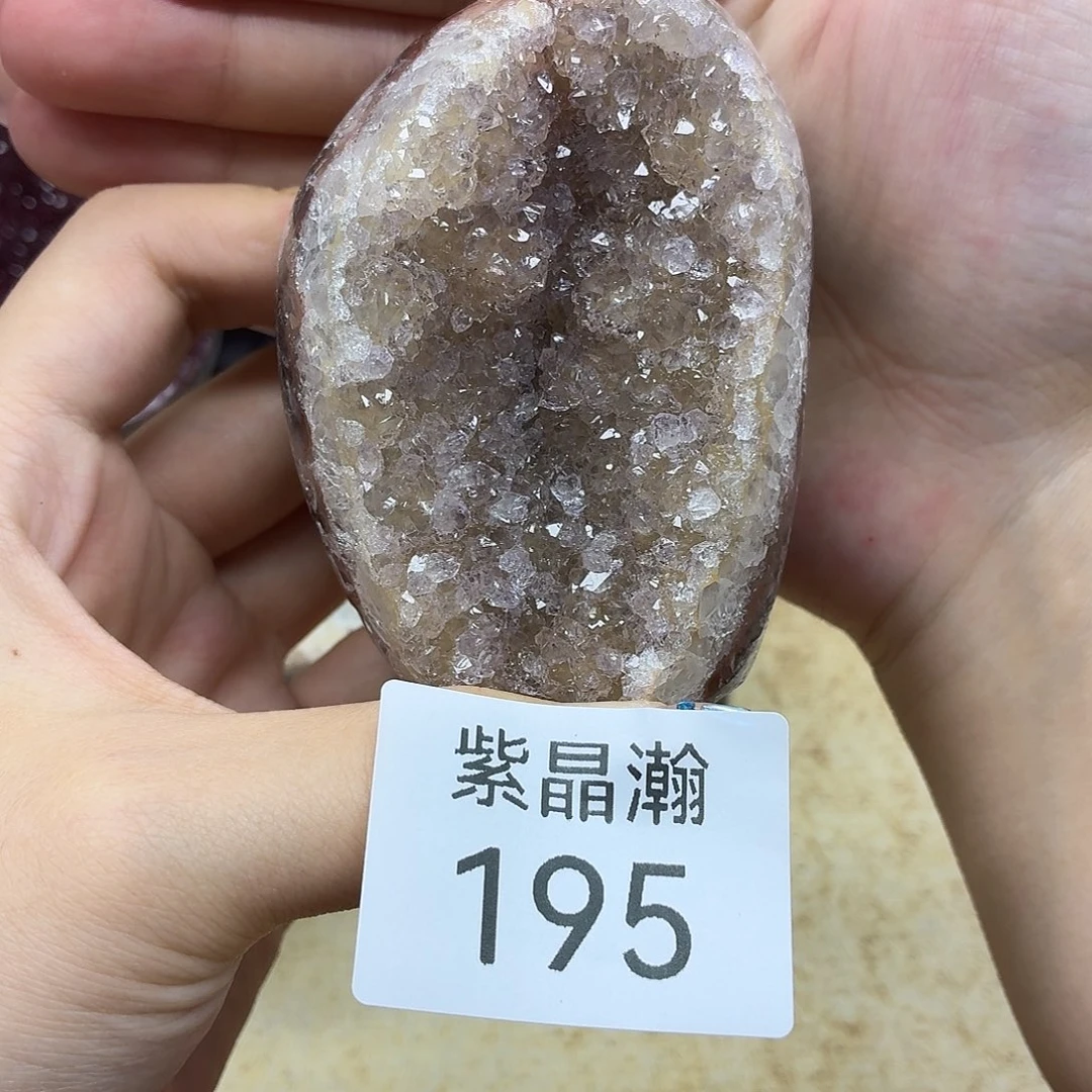 未镶嵌水晶大型摆件（非配饰）