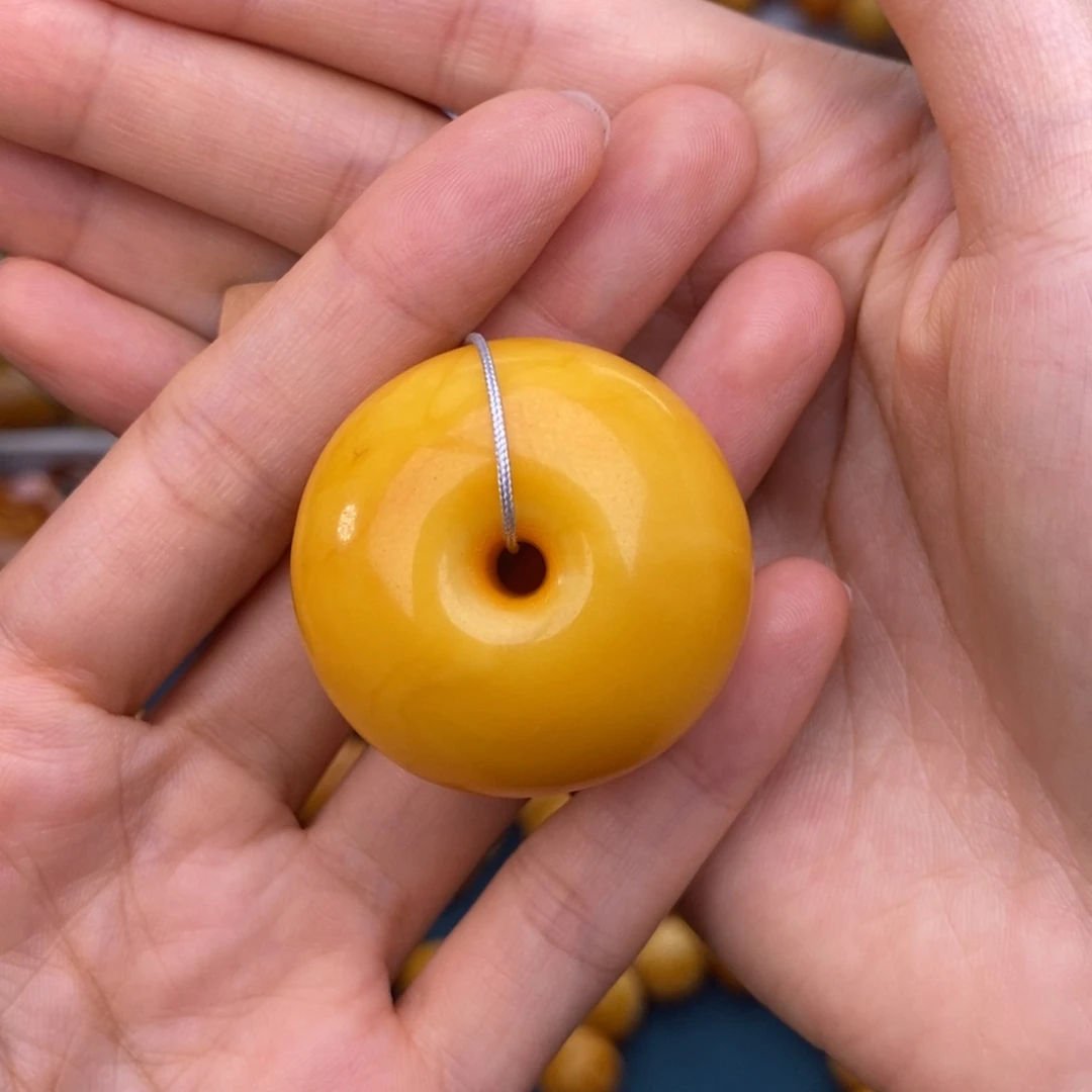 未镶嵌琥珀裸石卡**巴蜜蜡M