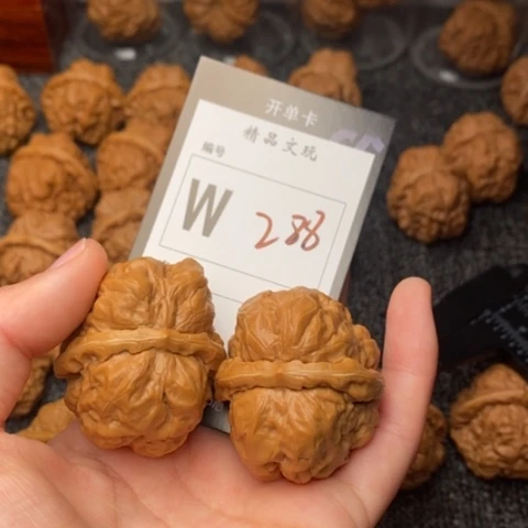 吊坠桃核我是第一百38