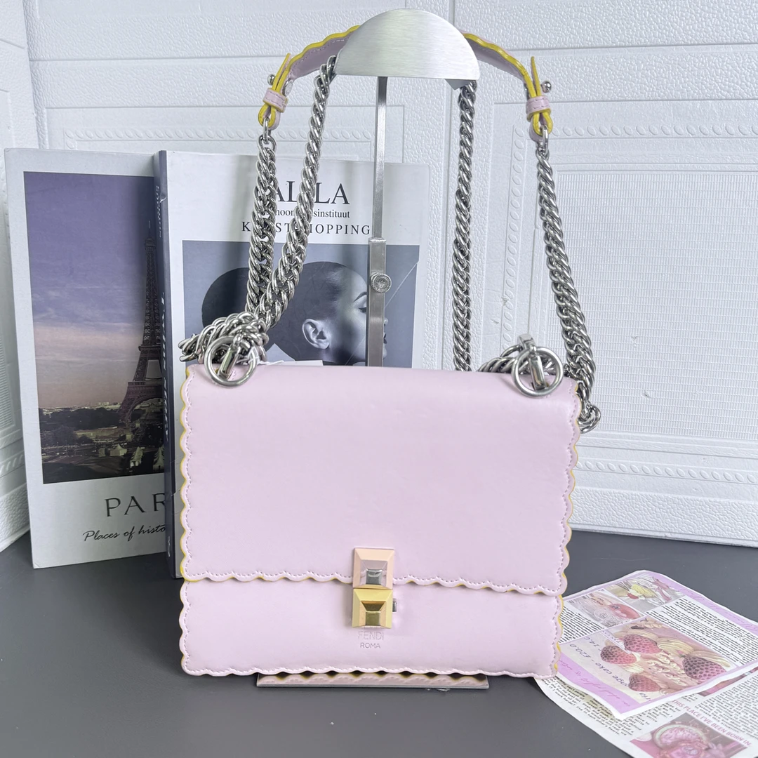 95新 FENDI/芬迪 粉色风琴链条斜挎包