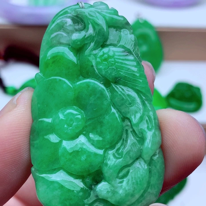 翡翠未镶嵌吊坠(不含链)