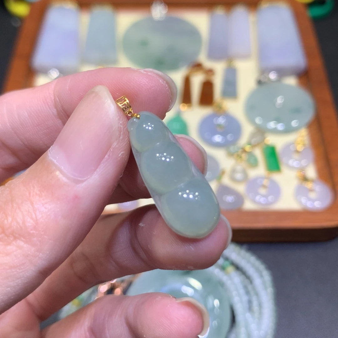 吊坠(不含链)18K金镶嵌翡翠