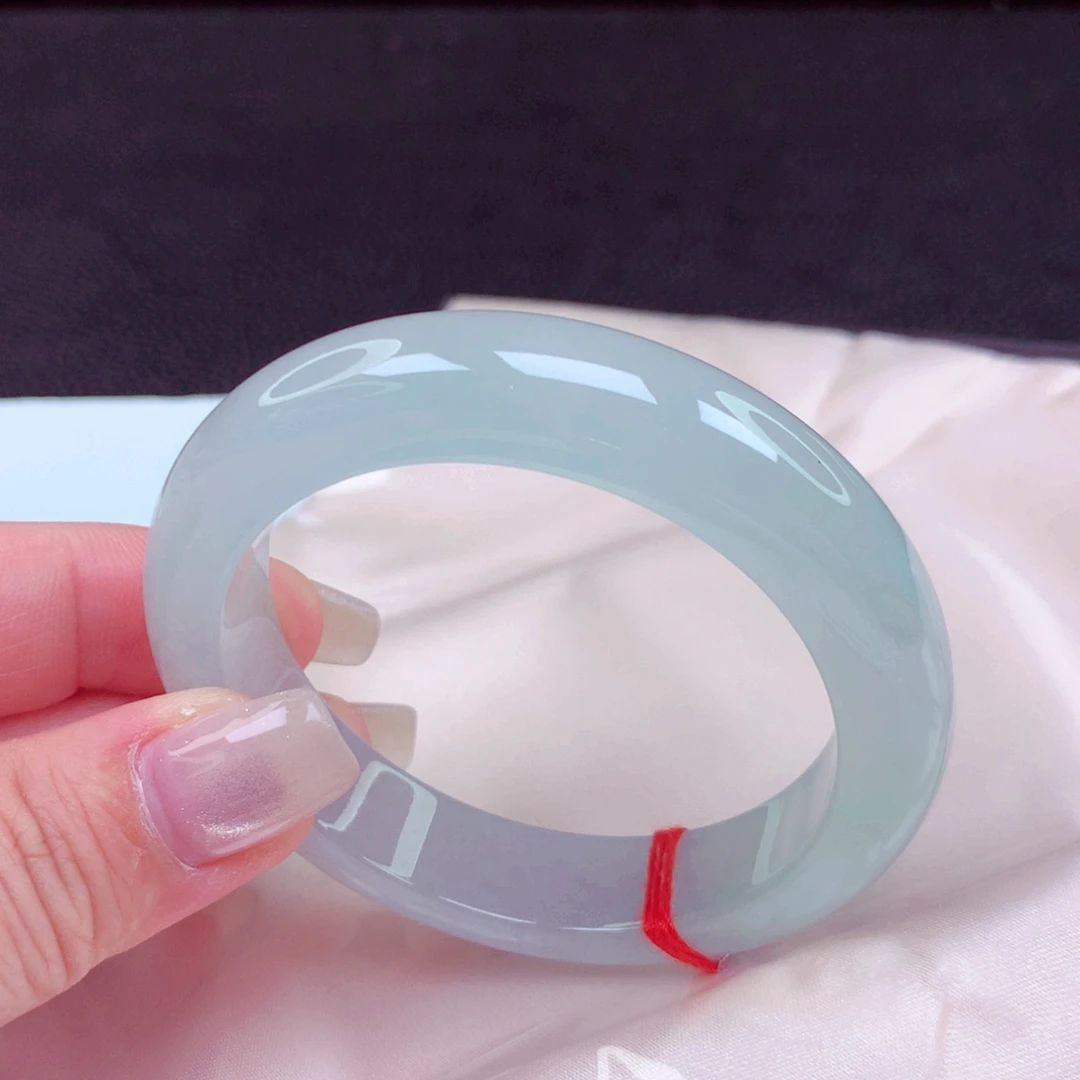 翡翠手镯未镶嵌手镯88