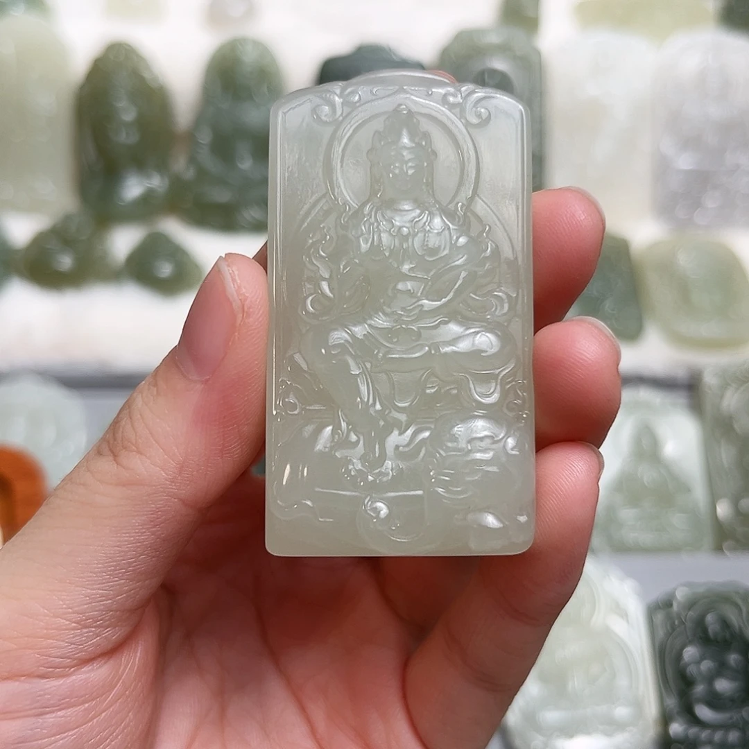 辛***酉和田玉未镶嵌颈饰