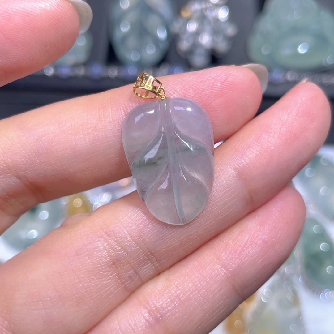 颈饰18K金镶嵌翡翠翡翠