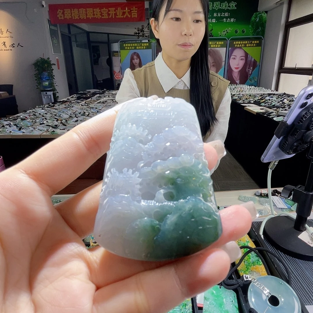 颈饰未镶嵌翡翠一