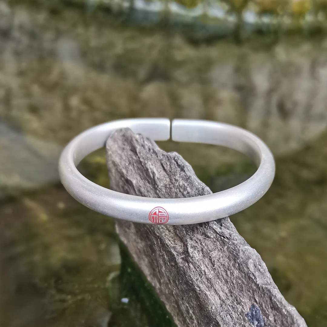 足银手镯 马蹄型银手镯 泥鳅背银手镯 足银手镯 时尚女款手镯