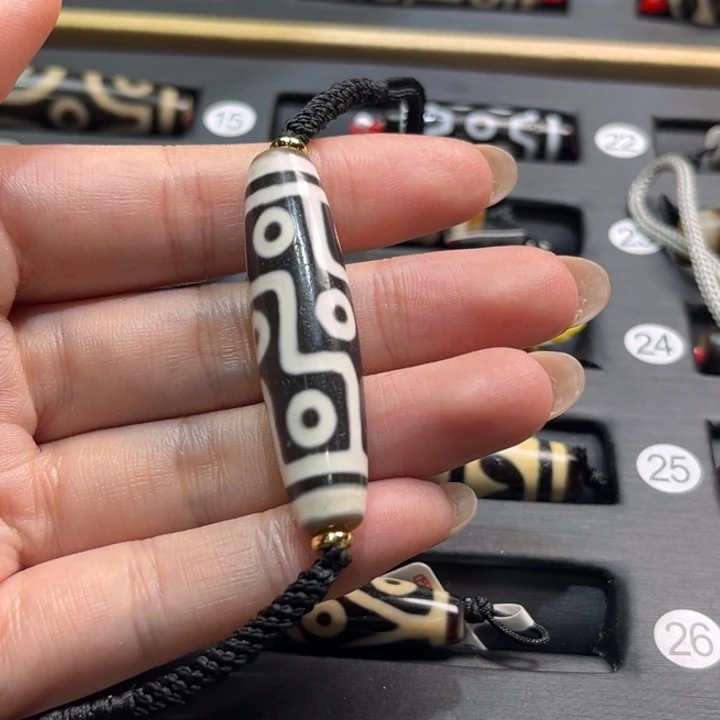 鸿***珠玛瑙/玉髓（覆膜）未镶嵌颈饰