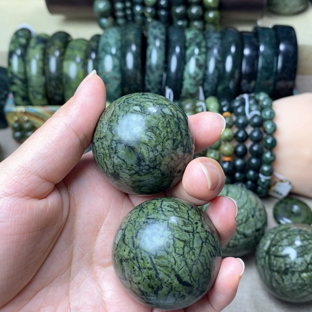 蛇纹石玉珠宝奇石未镶嵌