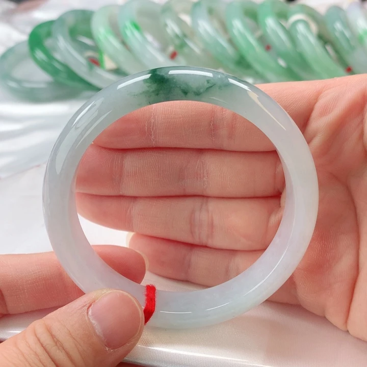 翡翠手镯未镶嵌缅甸A货翡翠手镯