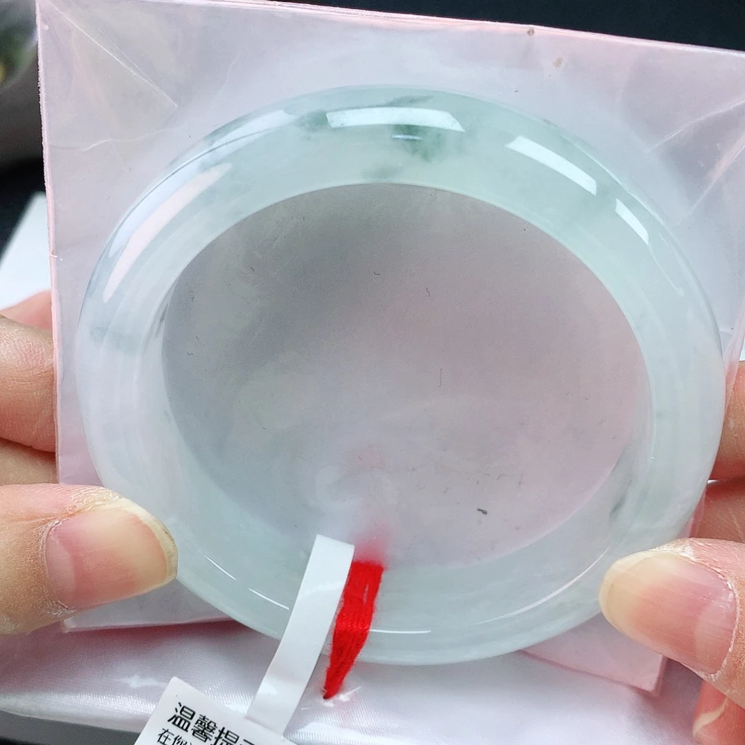 翡翠手镯未镶嵌57圈
