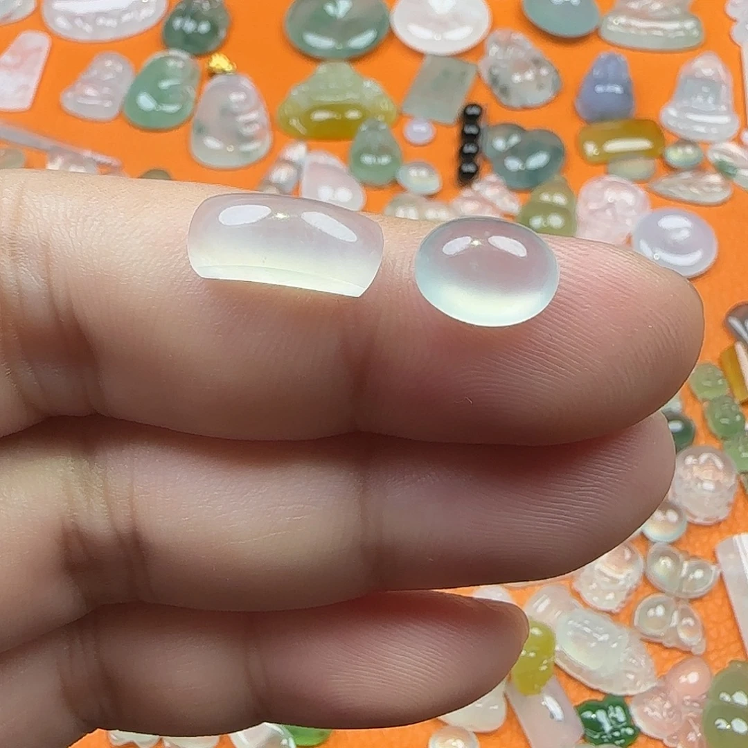 脉***动定制翡翠未镶嵌翡翠