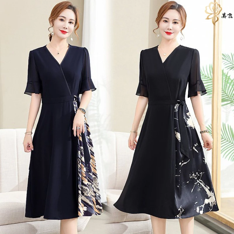 妈妈夏装气质V领连衣裙短袖新款40岁50中年女装洋气高贵洋气裙子