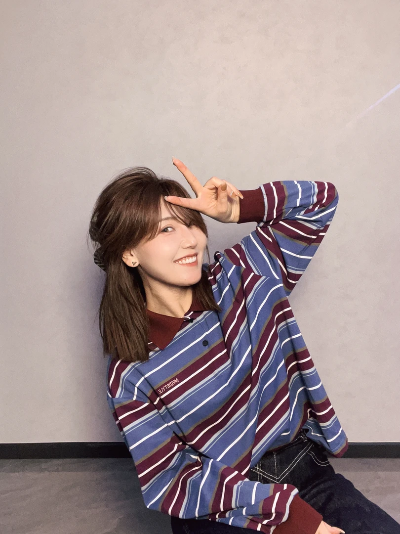 条纹长袖百搭T恤