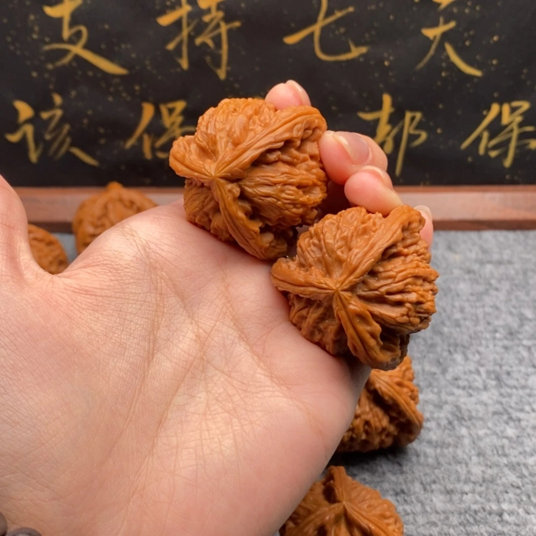 【闪购商品】吊坠文玩核桃?**楠