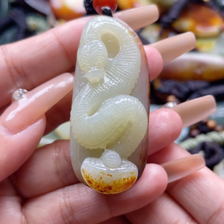 和田玉颈饰未镶嵌