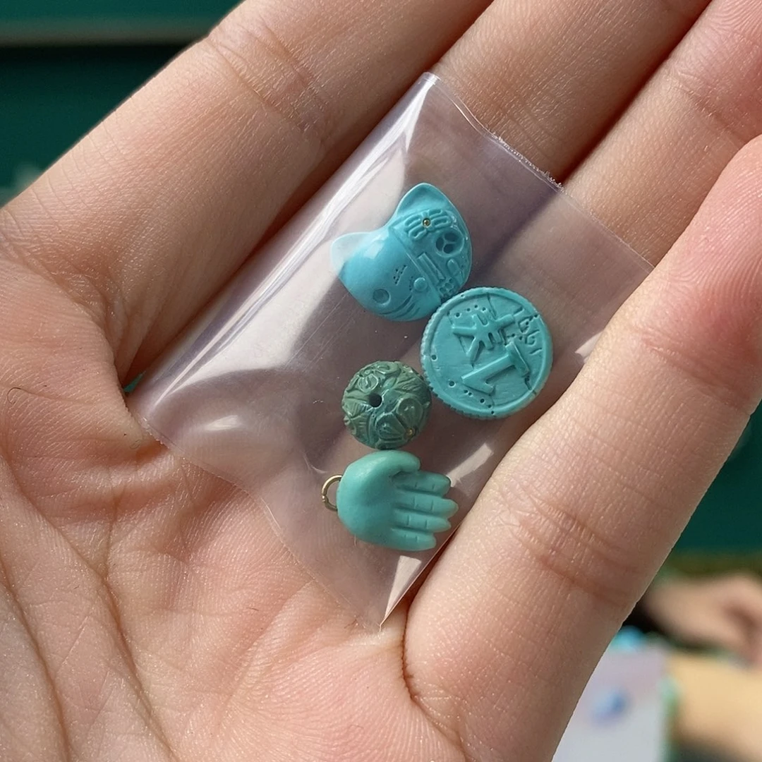 绿松石未镶嵌珠宝奇石