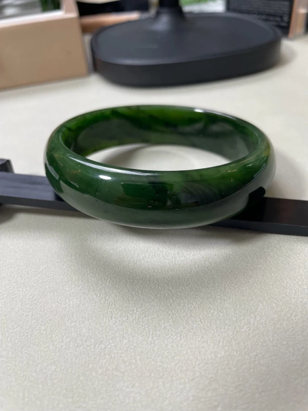 品尚和田玉碧玉时尚手镯