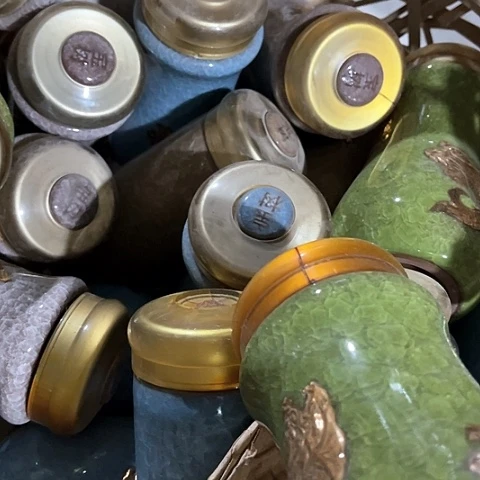 微瑕，不能明火，无盖紫砂杯一个颜色默认发