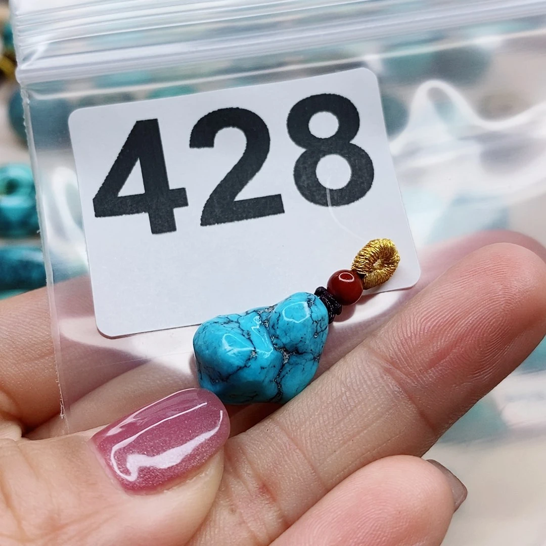 绿松石颈饰未镶嵌意****多