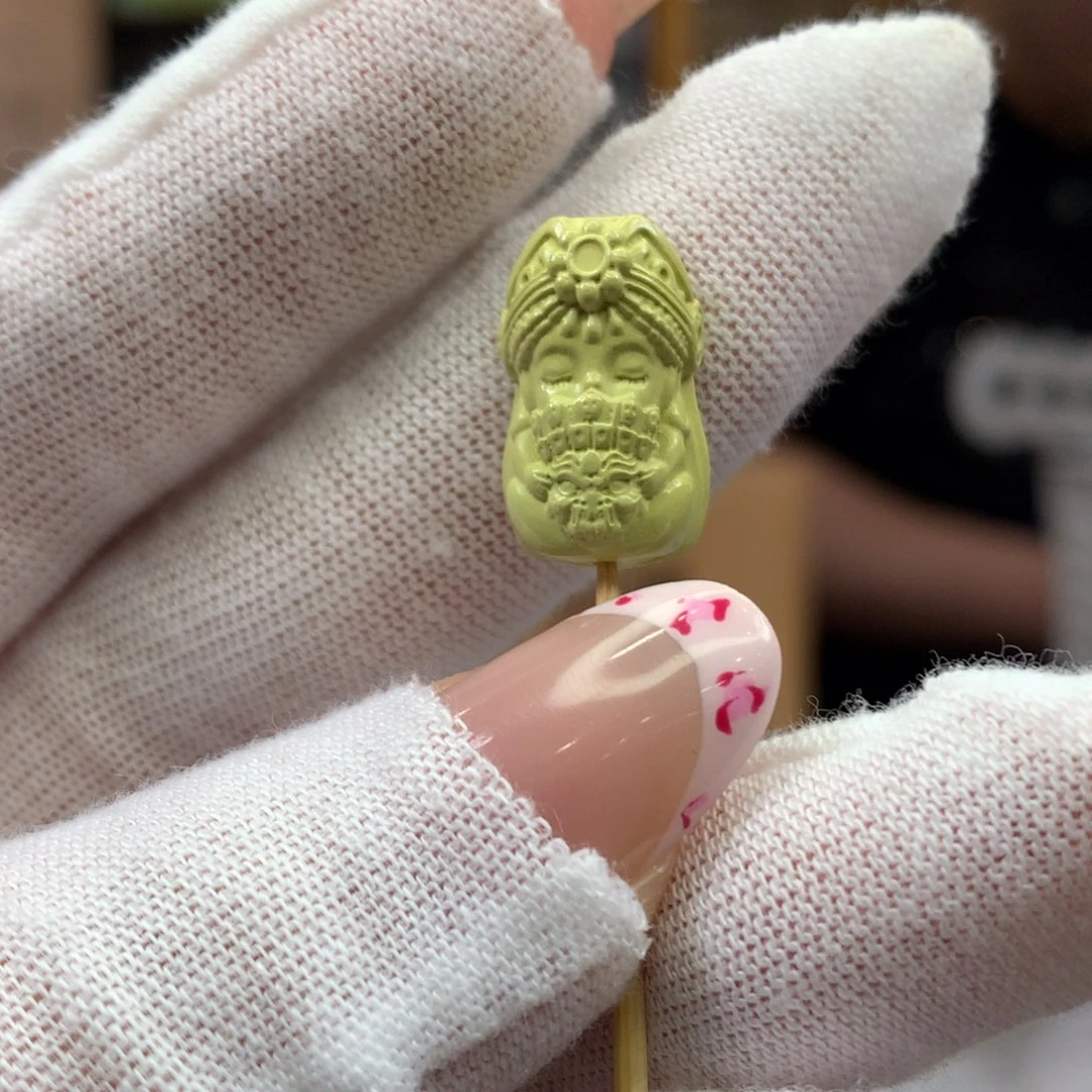 绿松石未镶嵌挂件