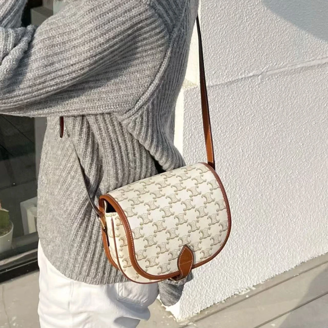 95新 Celine/思琳 御古屋/22463/白色老花马鞍 20年