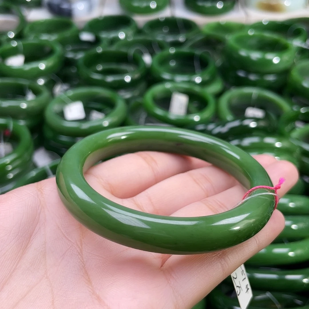 未镶嵌手镯和田玉（碧玉）