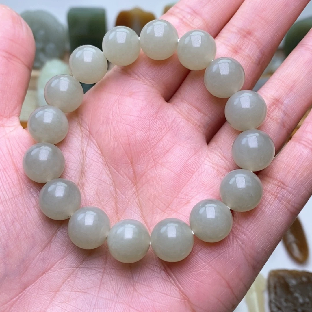 欲***…和田玉未镶嵌颈饰